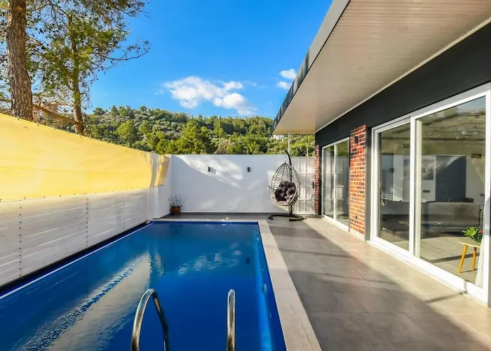 İslamlar 1 Bedroom Secluded With Private Pool Hot Tub Villa